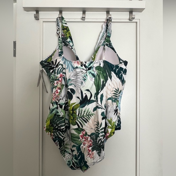 NWT Floral Jantzen Swimsuitt - Picture 2 of 3